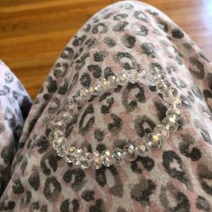 Clear crystal elastic bracelet